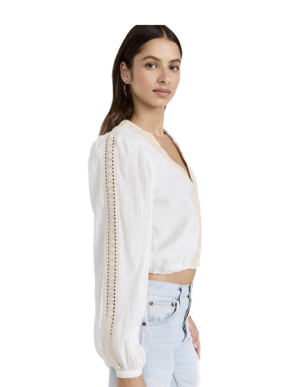 Le superbe white with Cream Lace-Trim V-Neck Blouse size 6 crystal buttons - Picture 3 of 11